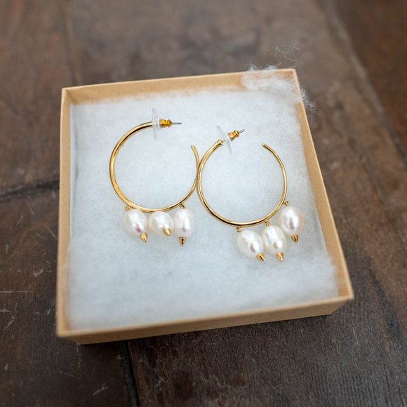 Rebecca Minkoff x Stella & Dot Pearl Hoop Earring - Picture 4 of 6